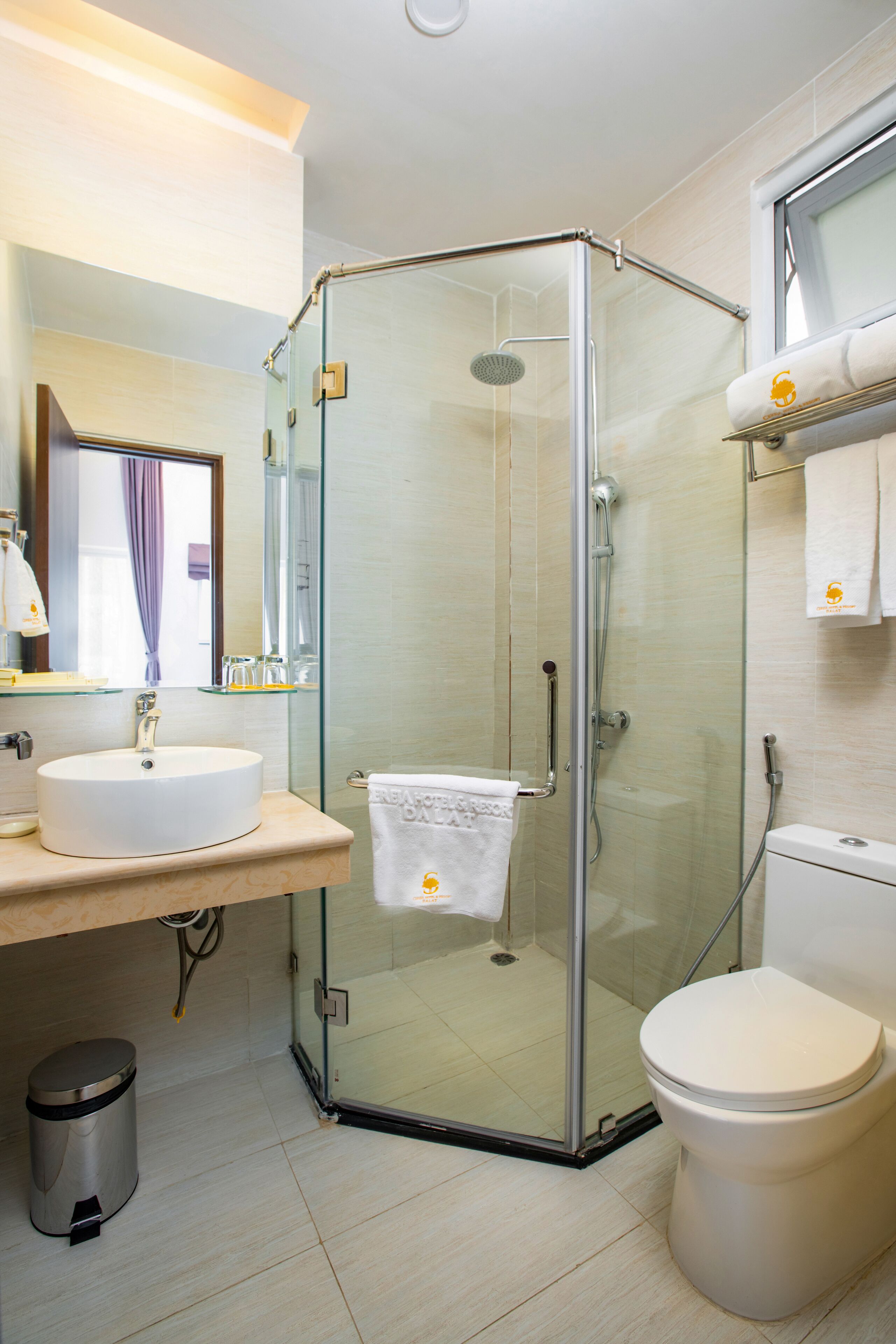 superior double or twin room | bathroom | rainfall showerhead, free toiletries, hair dryer, bathrobes