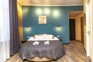 1 bedroom, premium bedding, minibar, iron/ironing board - H'otello (Tbilisi)