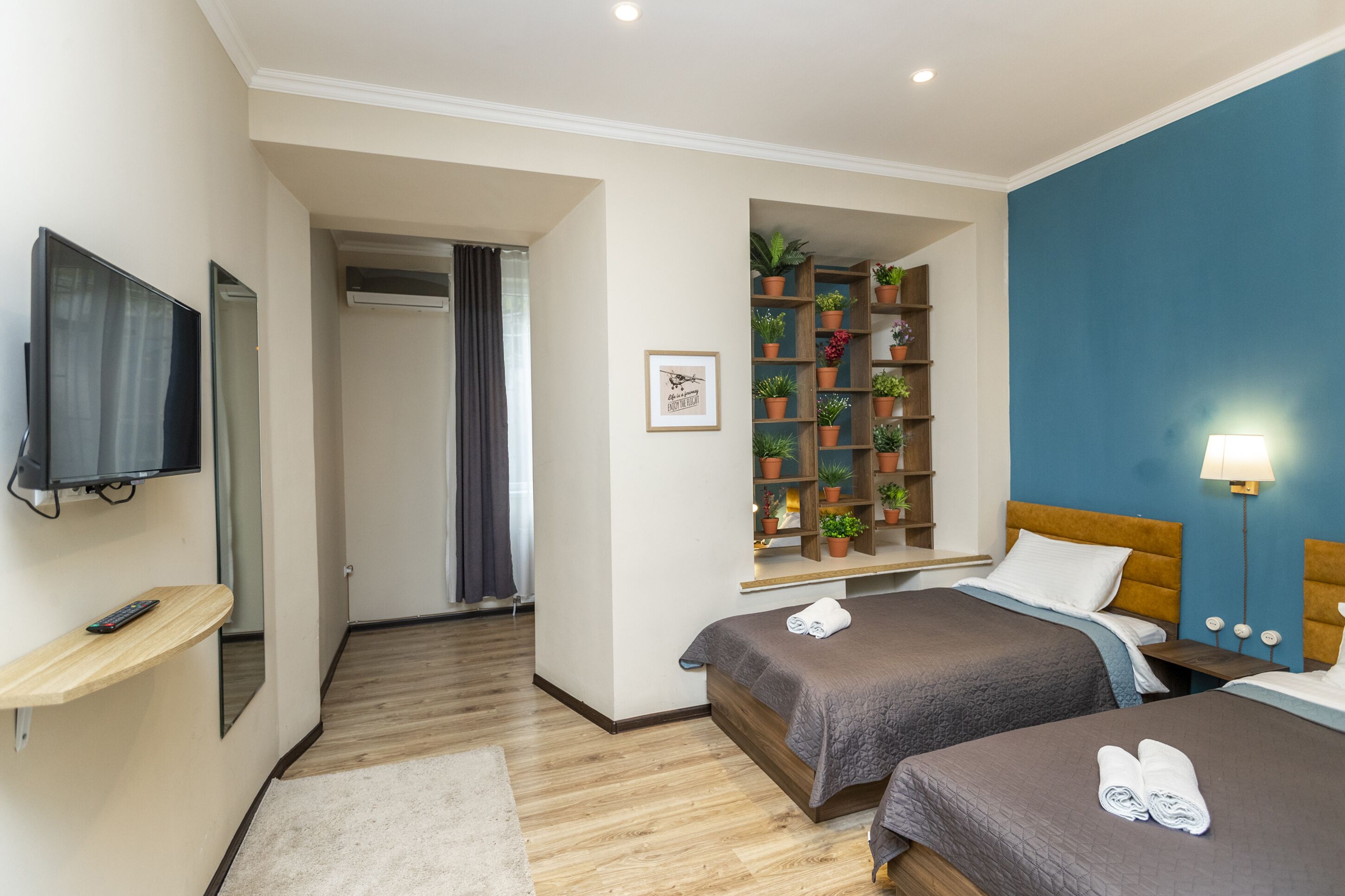deluxe triple room | 1 bedroom, premium bedding, minibar, iron/ironing board