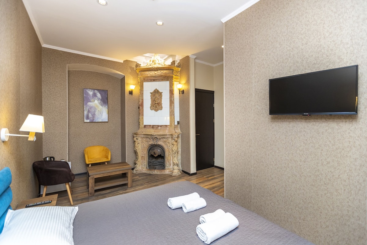 Habitación doble superior, 1 cama King size, para no fumadores | 1 habitación, ropa de cama de alta calidad y minibar