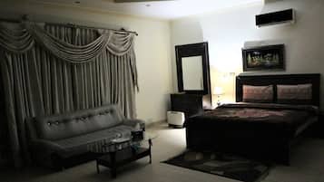 Family Room, Multiple Beds, Accessible, Smoking | In-room safe, iron/ironing board, free WiFi, bed sheets