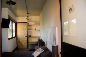 Gallery Triple Room | 4 bedrooms, free WiFi, bed sheets