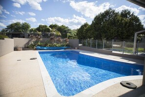 Beheizter Pool