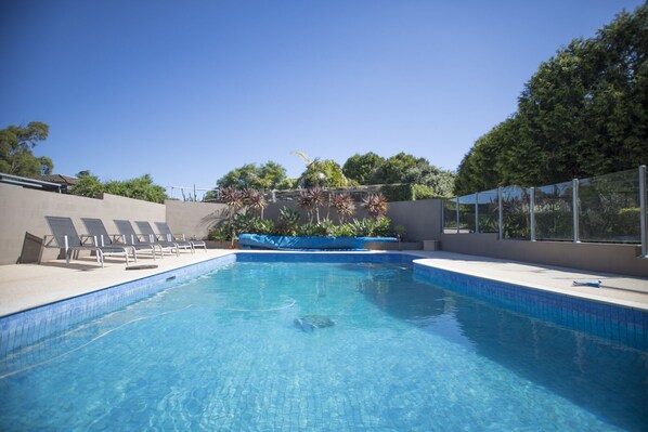 Beheizter Pool