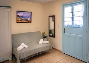 Zimmersafe, Bügeleisen/Bügelbrett, kostenlose Babybetten