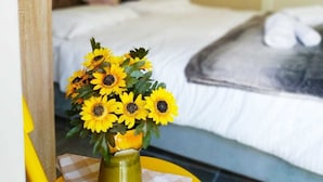 Exclusive Studio Suite | Premium bedding, minibar, WiFi (free), bed sheets