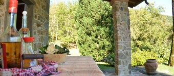 Stunning private villa for 4 guests with TV, patio, pets allowed and panoramic view