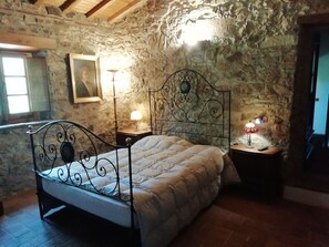 1 Schlafzimmer, Bügeleisen/Bügelbrett