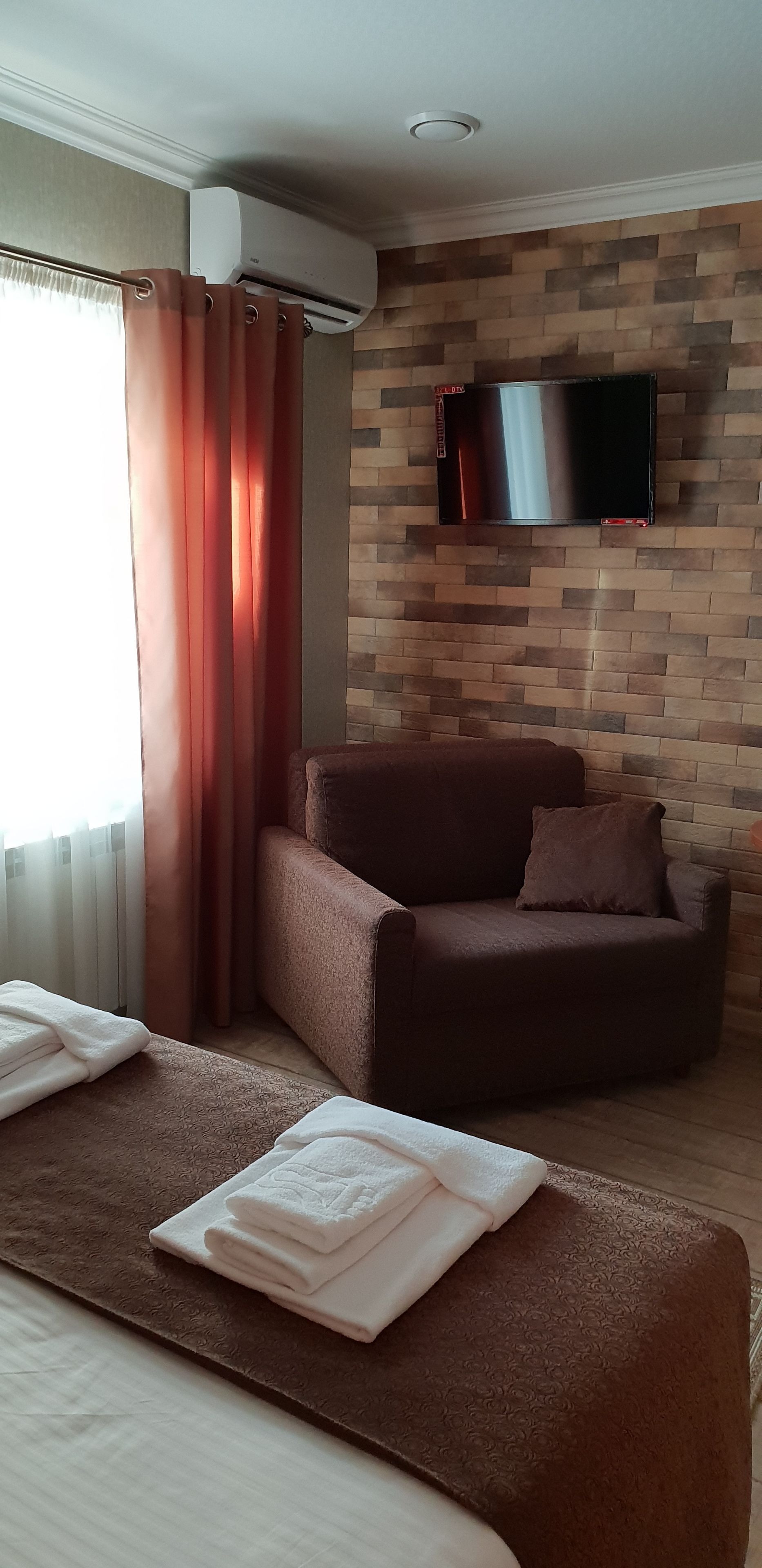 Standard Double Room (Extra Sofa Bed) | In-room safe, iron/ironing board, free WiFi, bed sheets