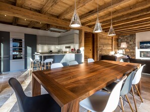 تناول الطعام