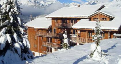2-room apartment for 4 people, south-facing balcony, near cable car