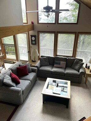 Télévision, cheminée