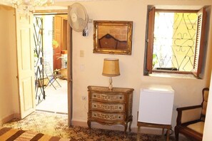 1 bedroom, premium bedding, down comforters, memory foam beds