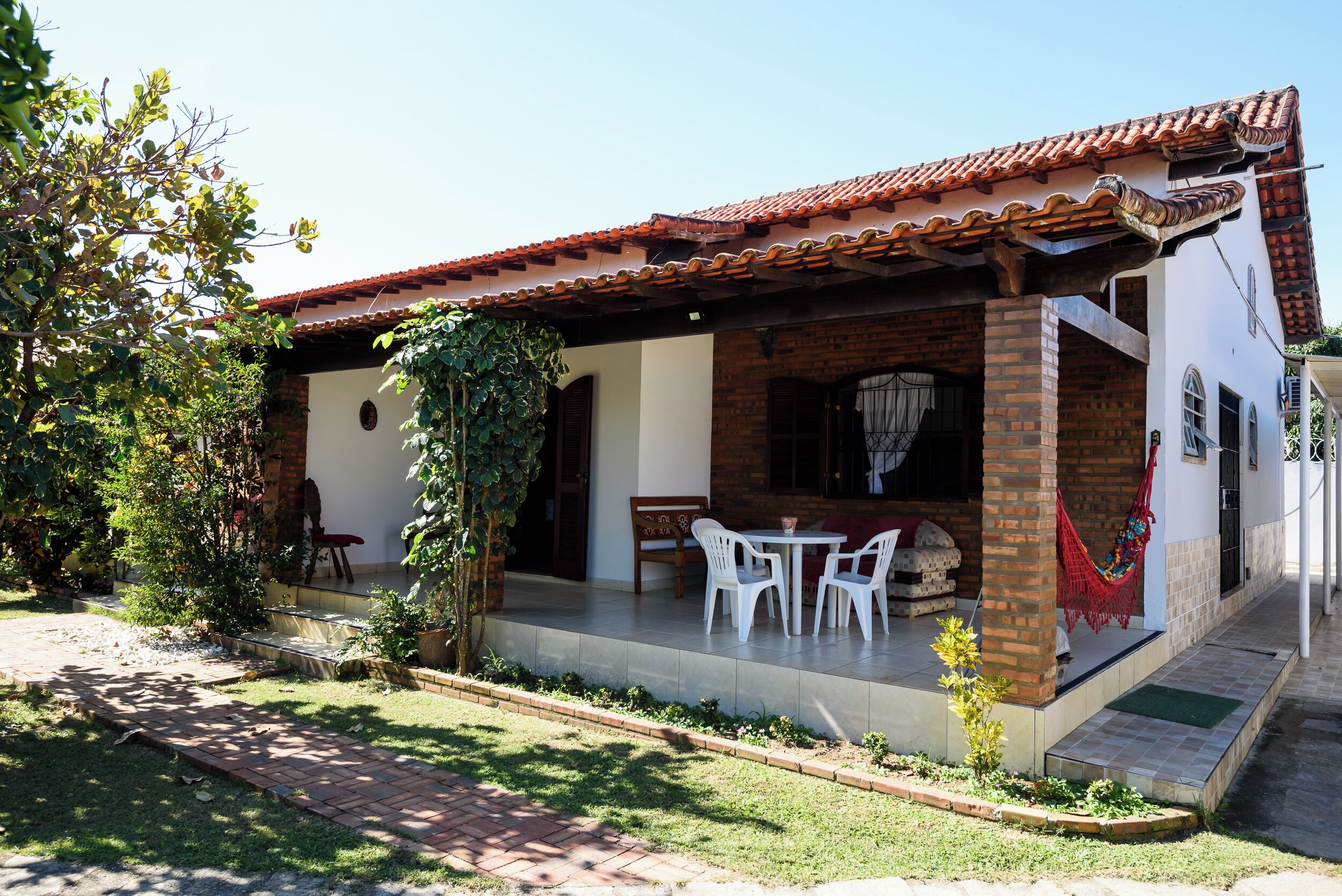 Family House, 2 Bedrooms, Kitchenette, Pool View (1) | Living area | 42-inch TV with cable channels, Netflix, streaming services