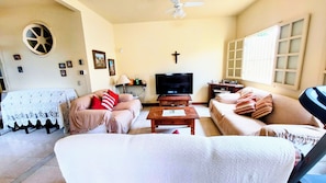 Family House, 3 Bedrooms, Private Pool, Garden View | Living room | 42-inch TV with cable channels, Netflix, streaming services