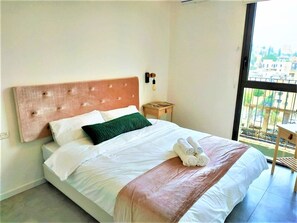 Loft Design - 1 sovrum - sjöutsikt (with loft) | 2 sovrum, arbetsyta för laptop, gratis wi-fi och sängkläder
