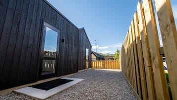 Basic Studio, 1 Bedroom, Private Bathroom, Courtyard View