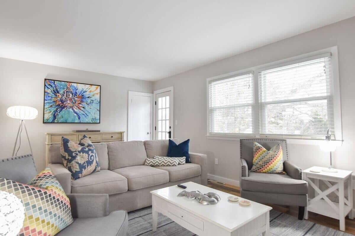 Una televisión, Netflix, Hulu, servicios de streaming