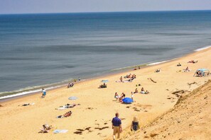 Beach nearby - Classic Cape Great Location! Dog Welcome! (Wellfleet)