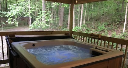 Bear Cabin, Hocking Hills