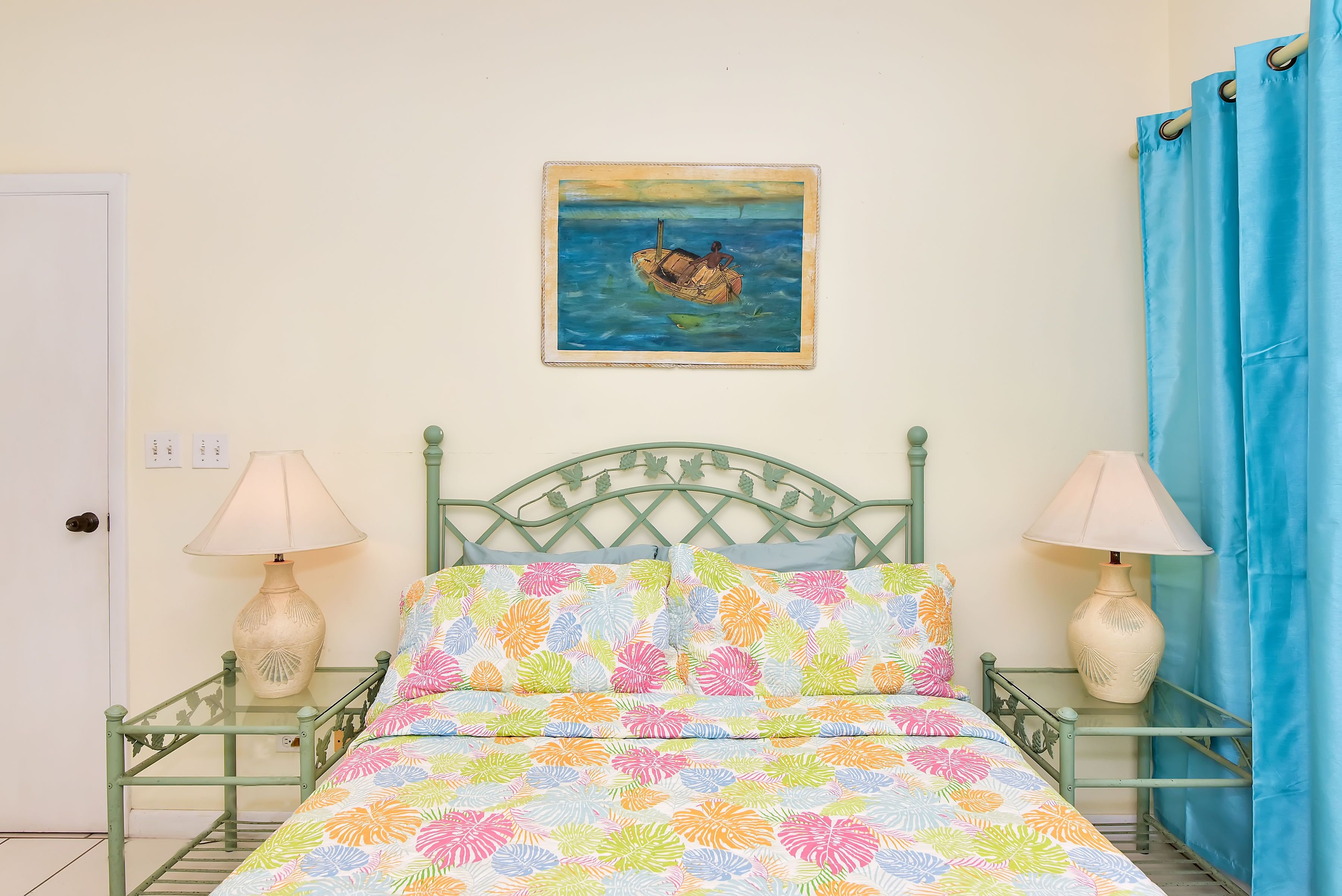 2 bedrooms, iron/ironing board, travel crib, free WiFi