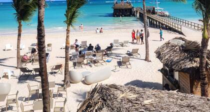 BEAUTIFUL PENTHOUSE CONDO on the BEACH ~ Breathtaking OCEAN VIEWS ~ PUNTA CANA