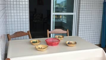 Ulkoruokailutilat