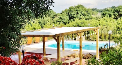 Between Catania and Syracuse,countryside Villa with private pool 1km from beach