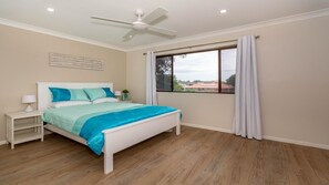 3 bedrooms, iron/ironing board, free WiFi
