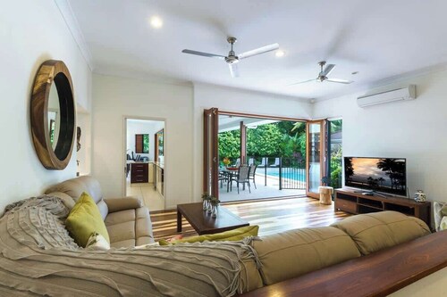 Footsteps to Four Mile - Port Douglas