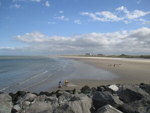 Beach nearby, sun loungers - Studio on the beach with sea view (Middelkerke)