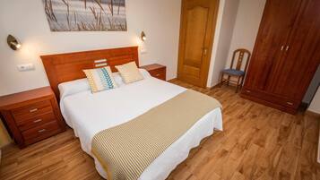 2 slaapkamers, een strijkplank/strijkijzer, reisbedje, gratis wifi