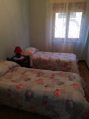 3 Schlafzimmer, Bügeleisen/Bügelbrett, WLAN, Bettwäsche