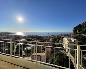 Property grounds - Delicious central penthouse in Cefalu' with enchanting and panoramic sea view. (Cefalù (Pa))