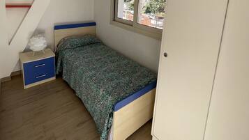 2 Schlafzimmer, Zimmersafe, Bügeleisen/Bügelbrett, kostenloses WLAN