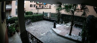 VILLA in the heart of MILAN (6 people)