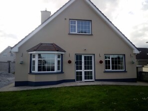 Exterior - Delightful 3 bedroom house (Listowel)