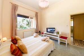 3 Schlafzimmer, Bügeleisen/Bügelbrett, Reisekinderbett, kostenloses WLAN