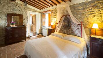 3 Schlafzimmer, BĂŒgeleisen/BĂŒgelbrett, kostenloses WLAN, BettwĂ€sche