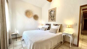 3 chambres, fer et planche Ă repasser, lit parapluie, Wi-Fi gratuit