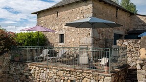 Property grounds - Idyllic Country House with secure pool, panoramic views (Lunac)
