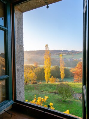 Interior - Idyllic Country House with secure pool, panoramic views (Lunac)