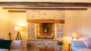 TV, fireplace, DVD player, table tennis - Idyllic Country House with secure pool, panoramic views (Lunac)