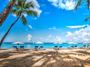 Sun-loungers, beach towels - Close to beach, West Coast, 4 bedrooms and private pool (Holetown)