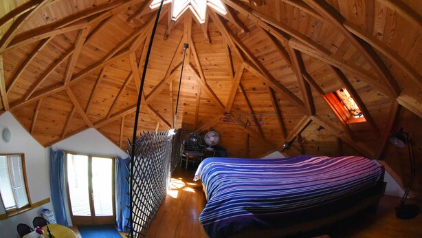 1 dormitorio, tabla de planchar con plancha, wifi y ropa de cama