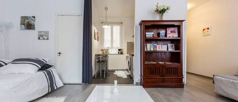 1 bedroom, iron/ironing board, free WiFi, bed sheets