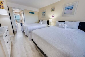 1 dormitorio, tabla de planchar con plancha, wifi y ropa de cama