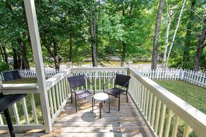 Property grounds - Keene Kottage 1890!! Waterfront in the High Peaks! (Keene Valley)