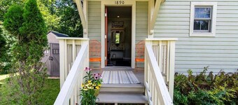 Keene Kottage 1890 !! Waterfront i høye topper!