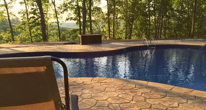Cabin on Dale Hollow Lake - Hike to lake